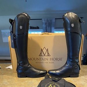 Brand new with tags, Black Mountain Horse Sovereign Field Boots.